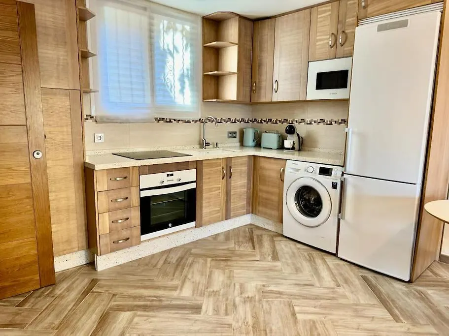 Charming Beachfront Apartment Estepona 0*,