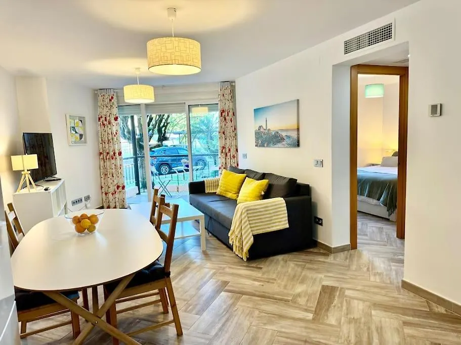 Charming Beachfront Apartment Estepona